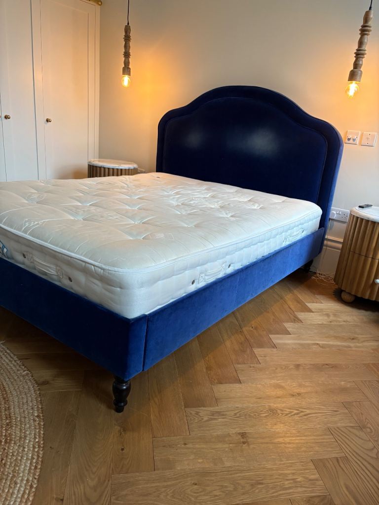 EU King Size Bed 160cm wide Blue Velvet & Sprung Mattress