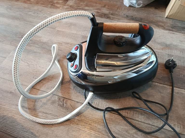 Modern professional steam pressure iron
