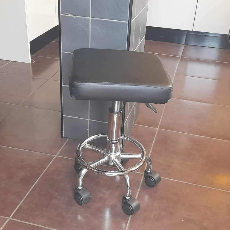 Salon Type Stool