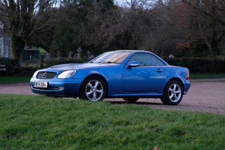 Mercedes-Benz SLK 320 R170  6 Speed Manual (rare)
