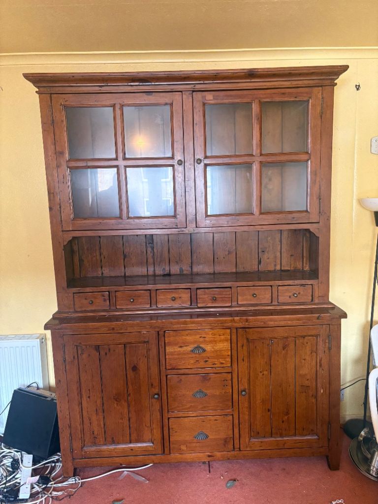 Irish Coast Collection Dresser
