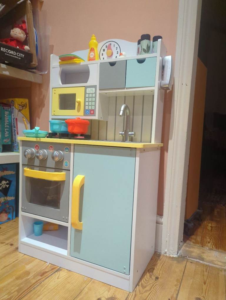 Play kitchen