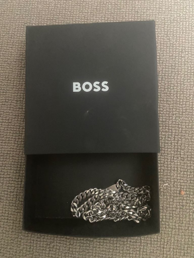 Boss chain w/magnetic clasp