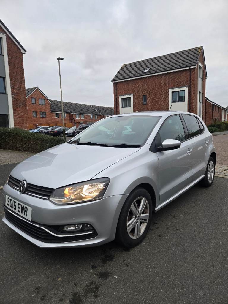 Volkswagen Polo 2016 1.0Petrol Match 5DR vw polo