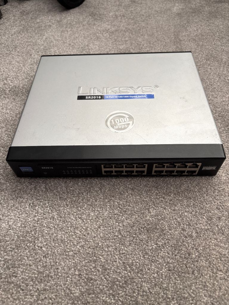 LinkSys Cisco 16 Port 1Gbps Network switch