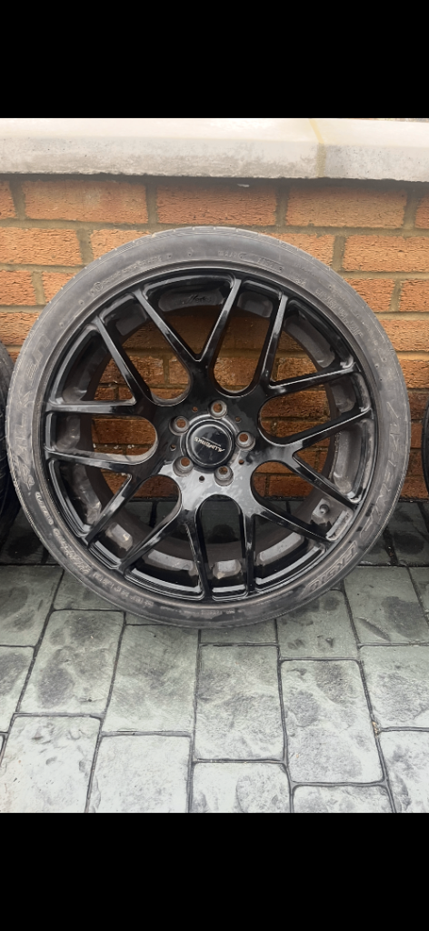 Alloy wheels and tyres 18 inch 