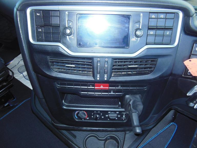 2021 '71' Iveco 570 S WAY 6X2 mid lift / steer