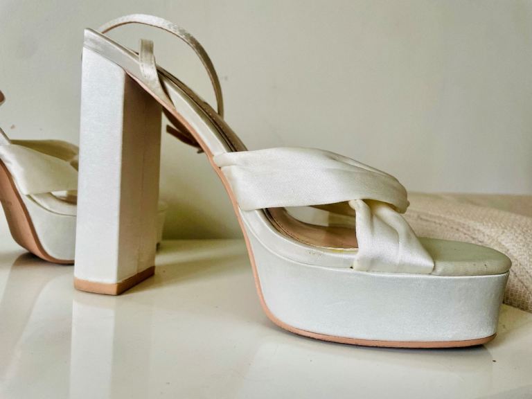 Be Mine ivory satin heels size 6 