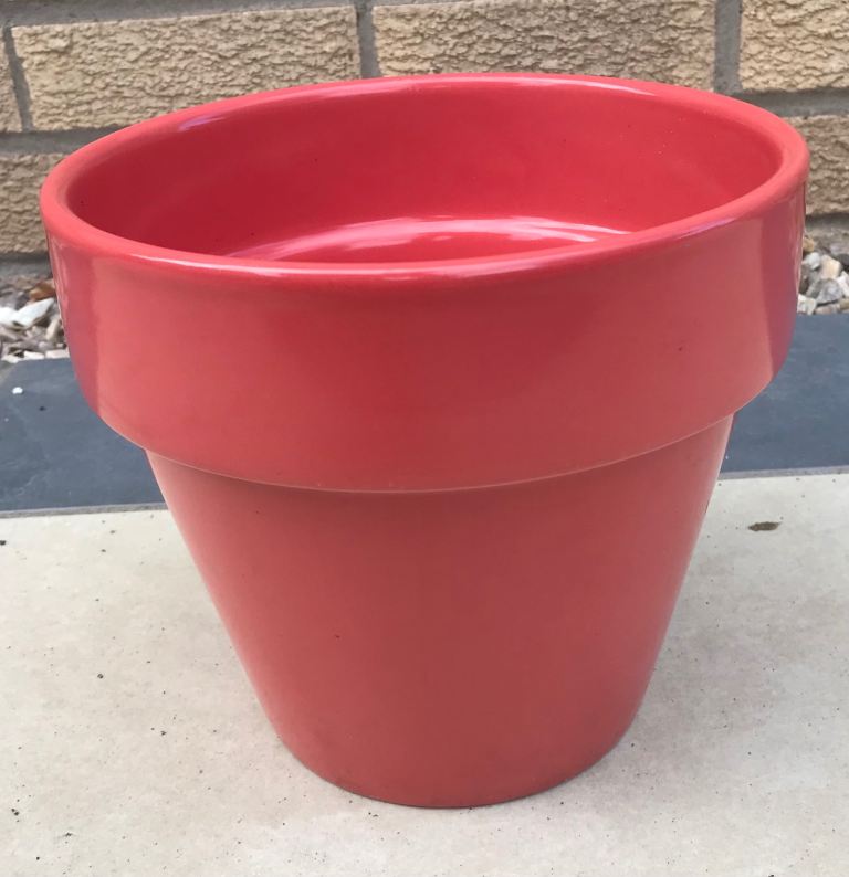Attractive Ceramic garden pots in excellent condition