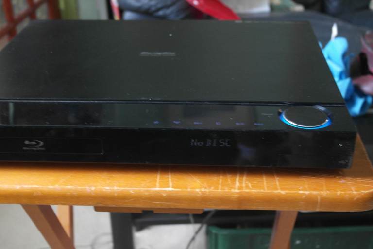 Sony BDP-S370 Blu-ray Player – Good Condition