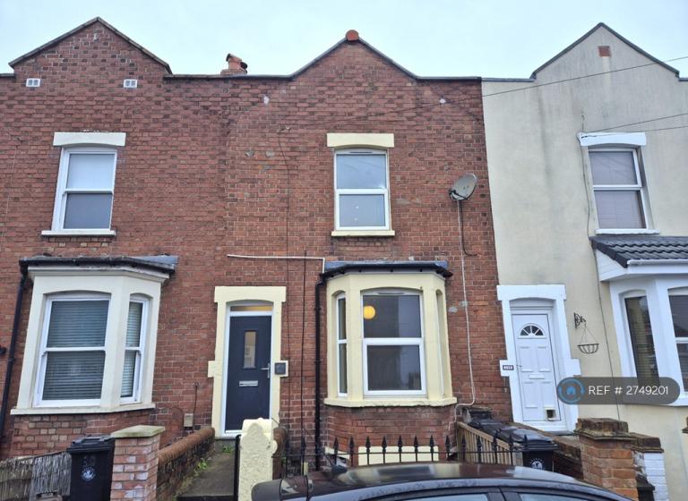 2 bedroom flat in Arnos Street, Bristol, BS4 (2 bed) (#2749201)