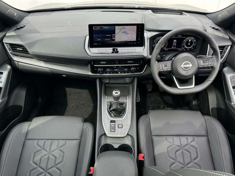 2025 Nissan Qashqai 1.3 DIG-T MHEV Tekna Euro 6 (s/s) 5dr SUV PETROL Manual
