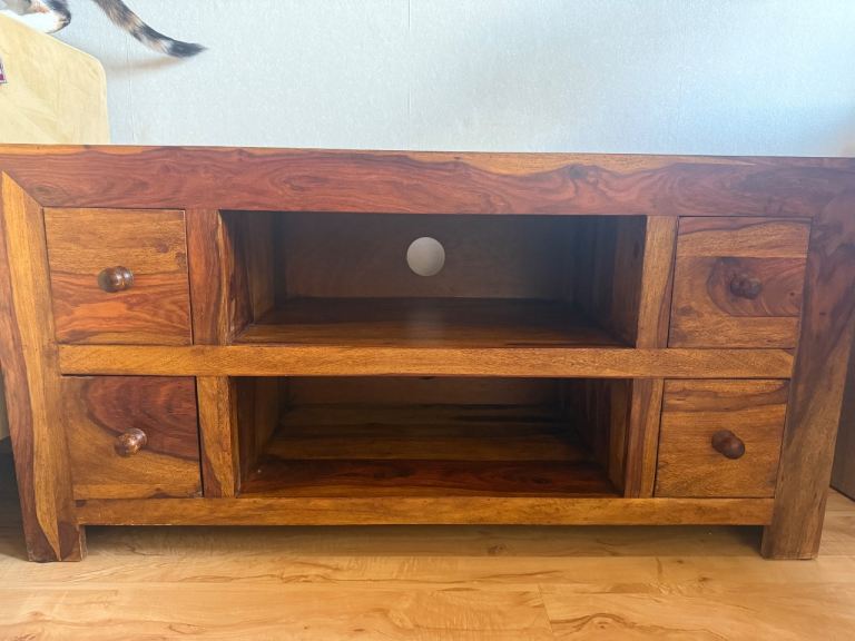 Cabinet (TV etc) 