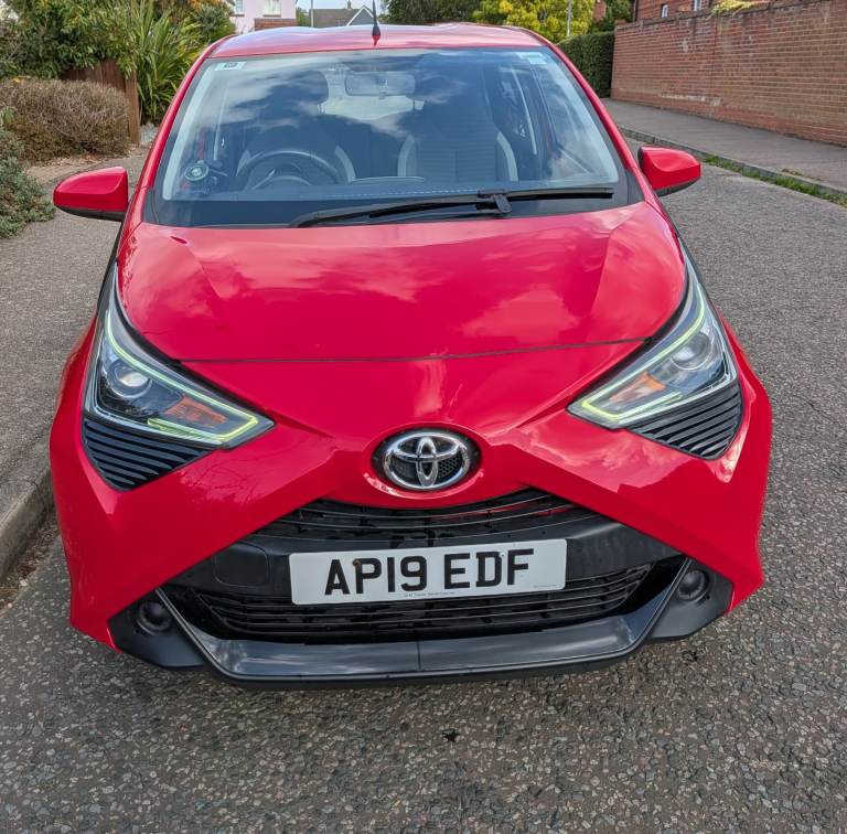 Toyota, AYGO 2019, Red, Manual, only 10k miles