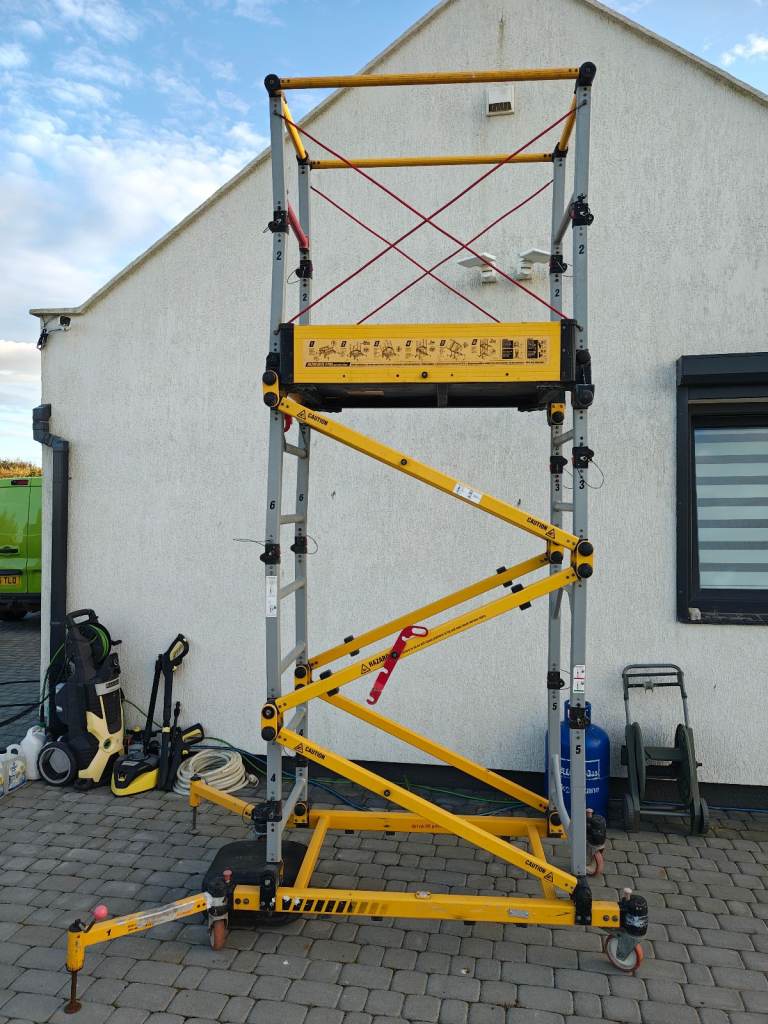 Razor Deck Scoffold mobile tower access platform