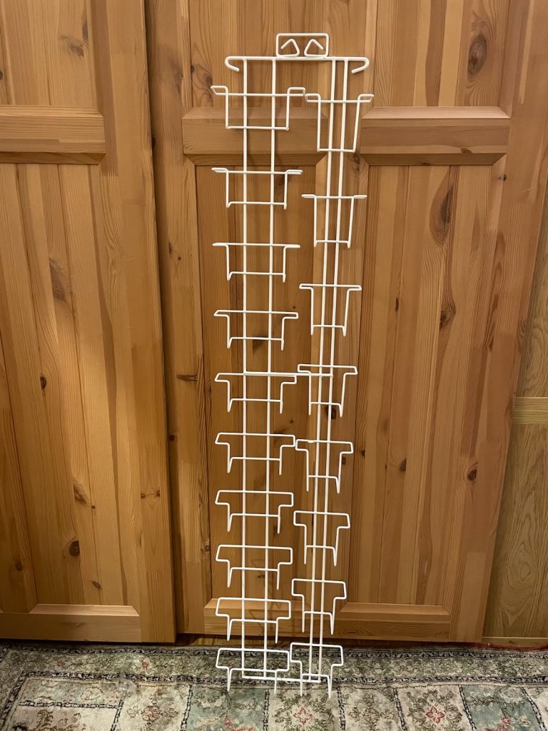 Free used Wall-hanging postcard / display rack
