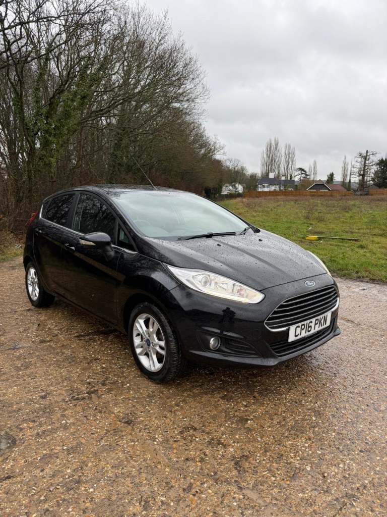 2016 Ford Fiesta 1.25 Zetec Euro 6 5dr HATCHBACK Petrol Manual