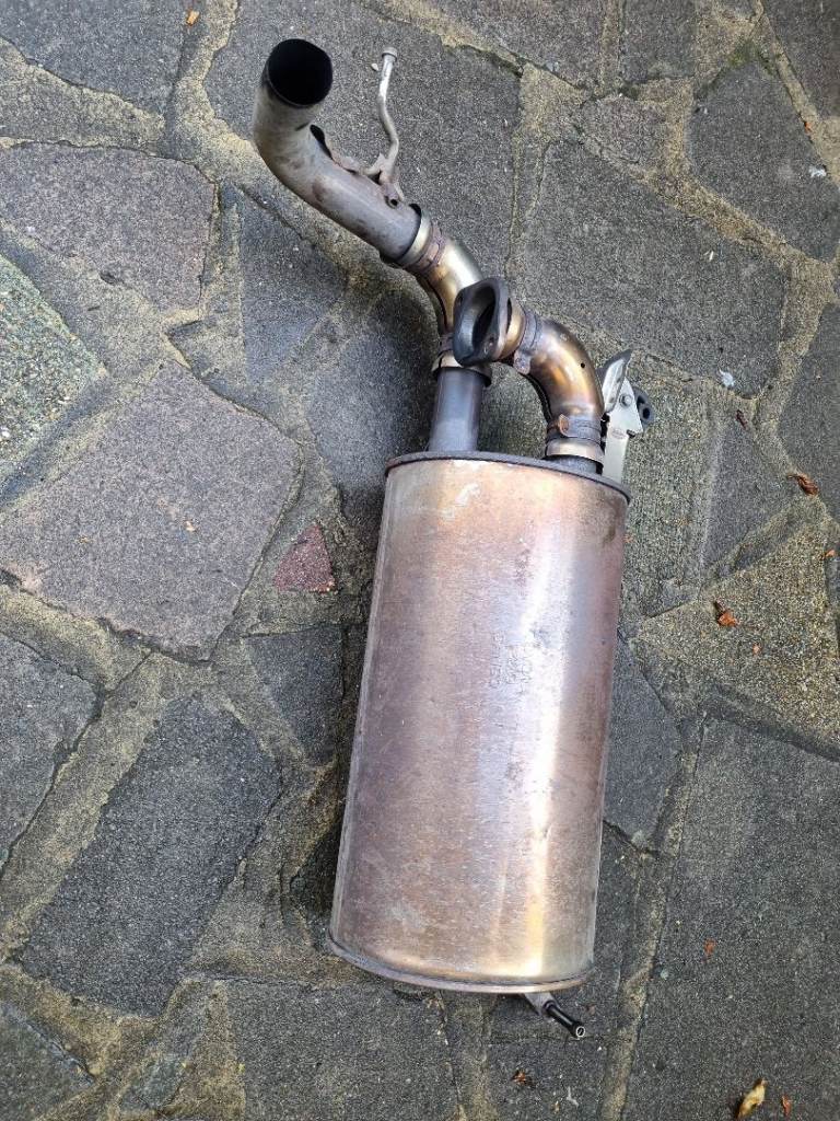 MR2 Roadster MK3 Exhaust rear back box silencer  Good condition with mounting rubber