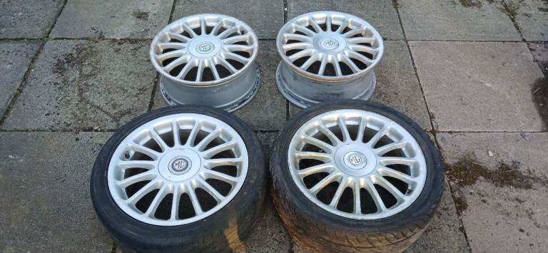 Genuine MG ZR 17" Alloy Wheels & Caps Rare! 4x100 pcd