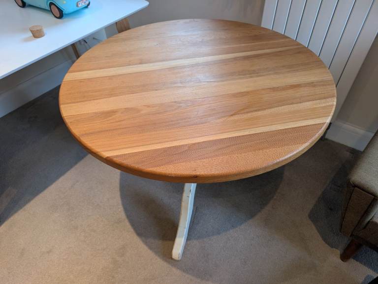 Solid wood, round dining table
