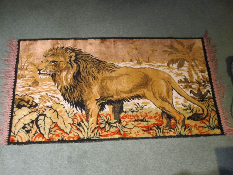 Vintage Lion Rug Wall Hanging Velvet Tapestry fringed 39 x 21 inches