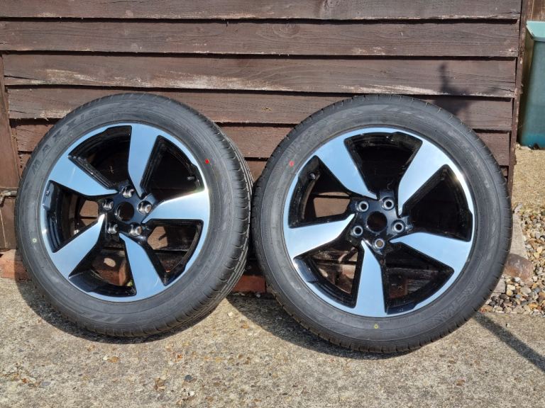 Nissan wheels and tires 