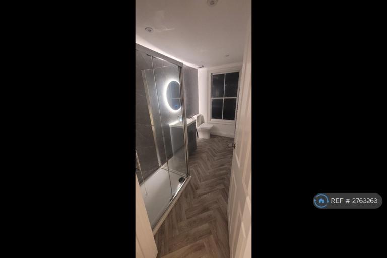 1 bedroom in Upper North Street, London, E14 (#2763263)