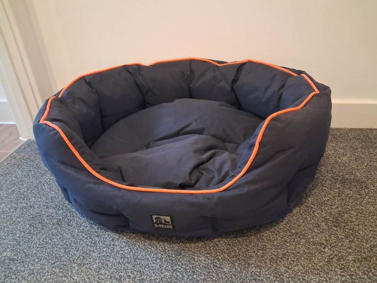 Dog bed 