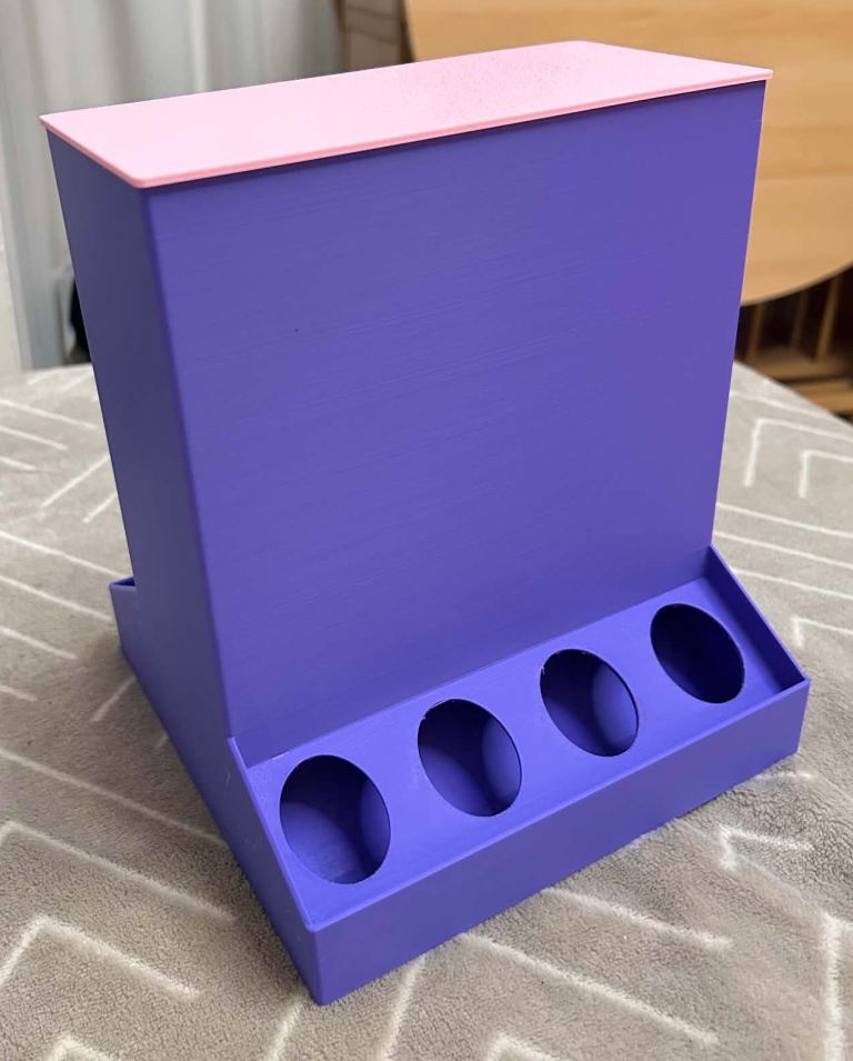 🐔 8 Compartment Chicken Feeder 18x18x21 cm