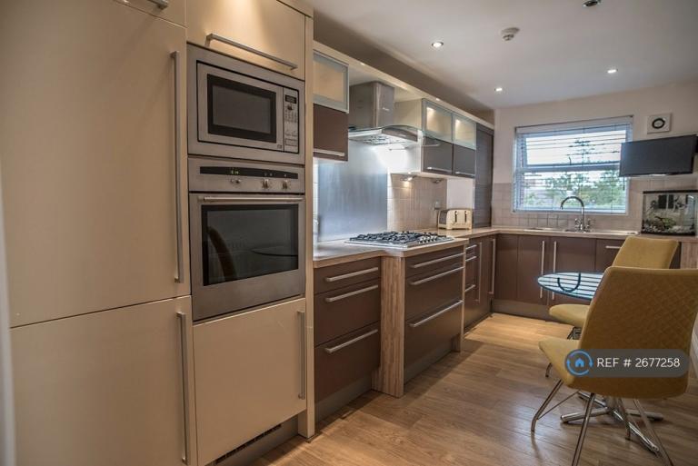 3 bedroom flat in Cambridge Road, Southport, PR9 (3 bed) (#2677258)