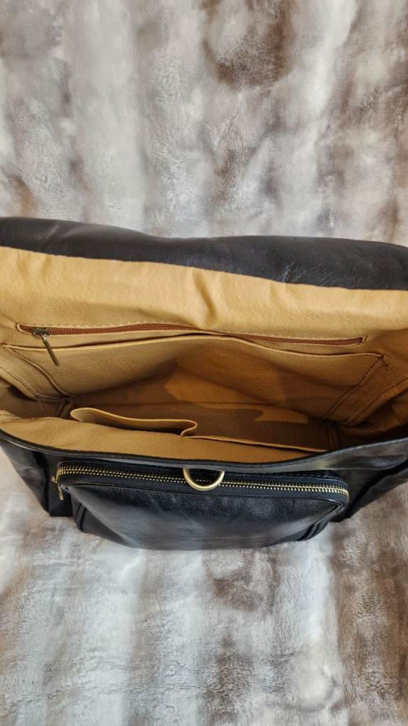 NEW Stylish Italian black zip and clip detail two side pockets leather backpack / laptop bag