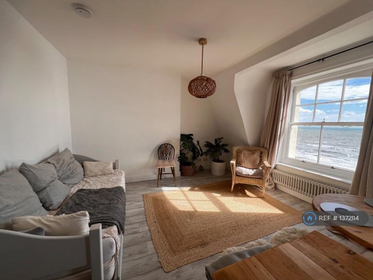 2 bedroom flat in Knole Road, Bexhill-On-Sea, TN40 (2 bed) (#1372114)