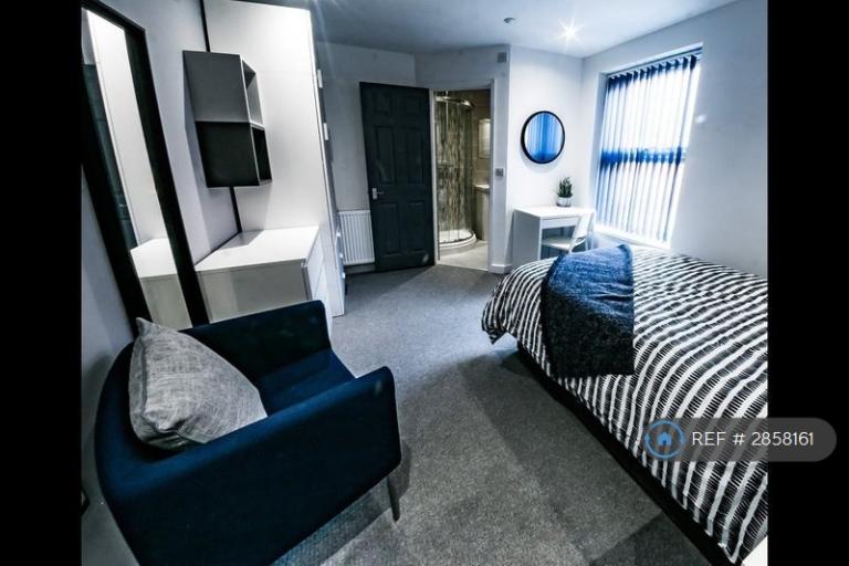 Studio flat in Lower Mill Street, Kidderminster, DY11 (#2858161)
