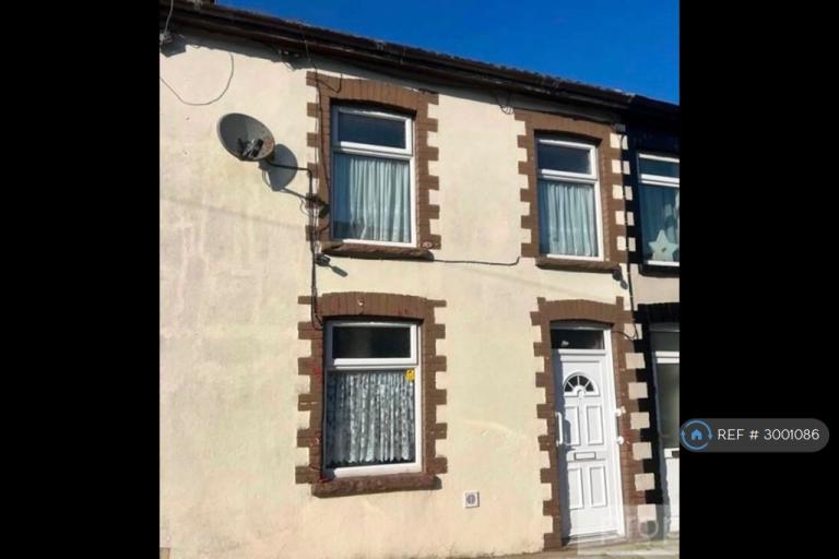 3 bedroom house in Hillside Terrace, Porth, CF39 (3 bed) (#3001086)