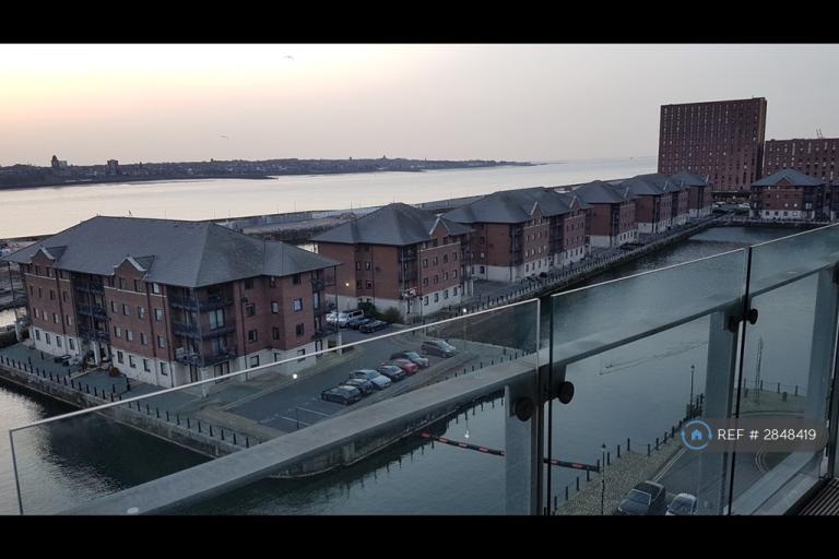 2 bedroom flat in William Jessop Way, Liverpool, L3 (2 bed) (#2848419)