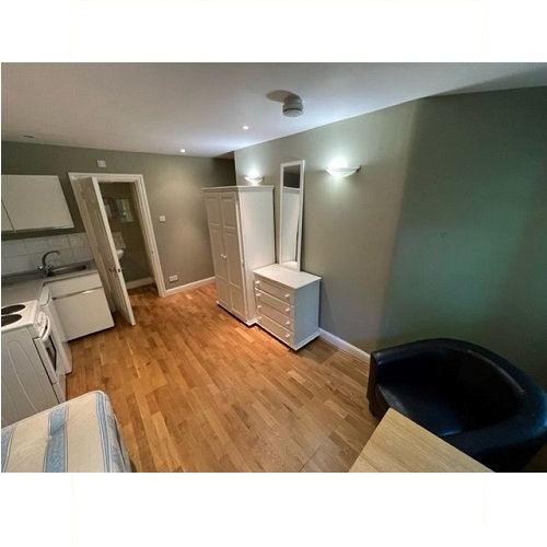 Studio Elsham Road, Holland Park, London W14 8HD
