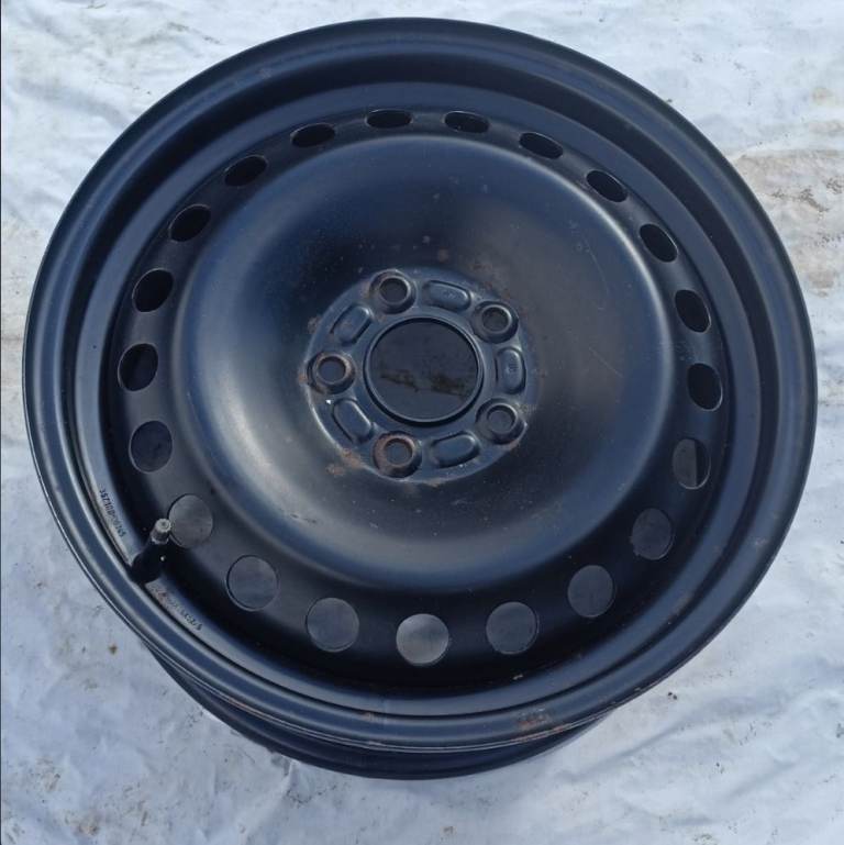 FORD STEEL WHEEL - CAMPER/VAN AWNING