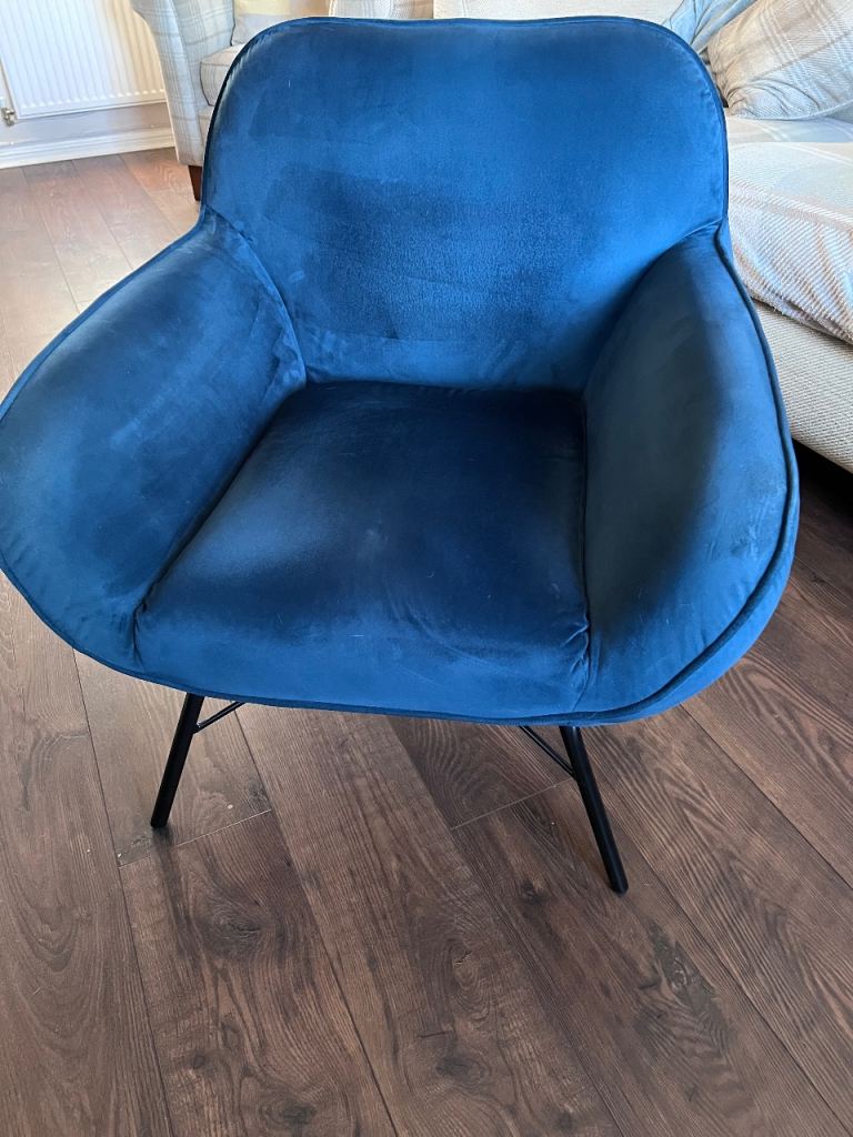 DFS Hug accent chair