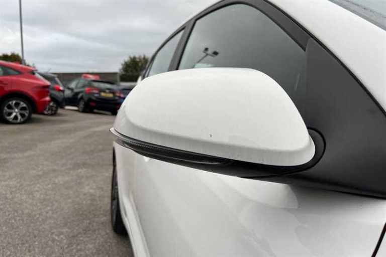 2025 Hyundai i10 1.0 Advance Hatchback 5dr Petrol Auto Euro 6 (s/s) (63 ps) Hatchback Petrol Auto...