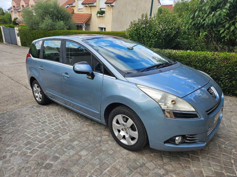 Peugeot, 5008, MPV, 2010, Manual, 1997 (cc), 5 doors URGENT