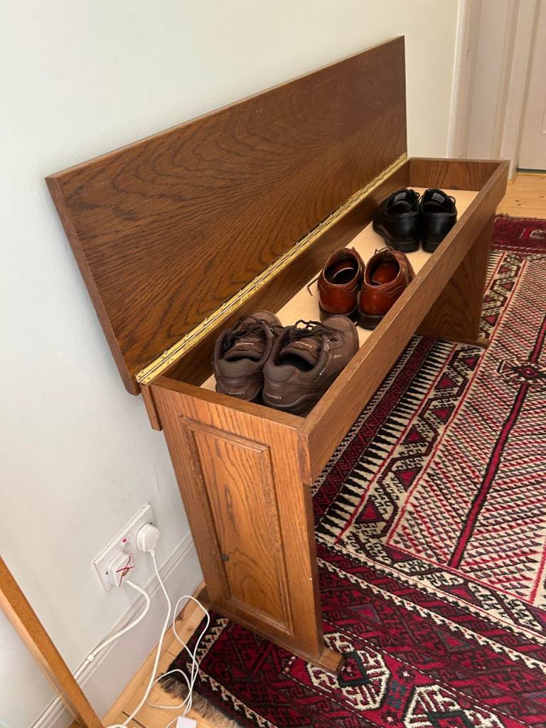 Hall bench and shoe store