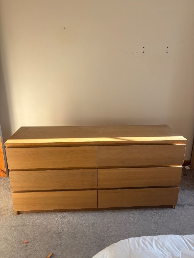 Wooden Chest of Drawers with 6 Drawers – Good Condition