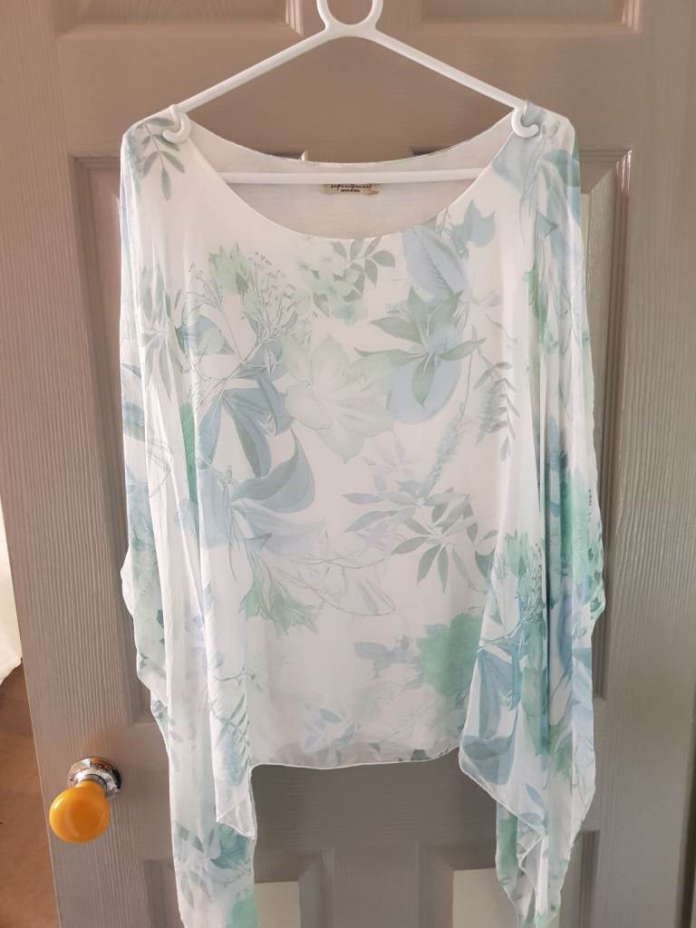 Ladies Blouse/Cover-up. Size M. Made in Italy.