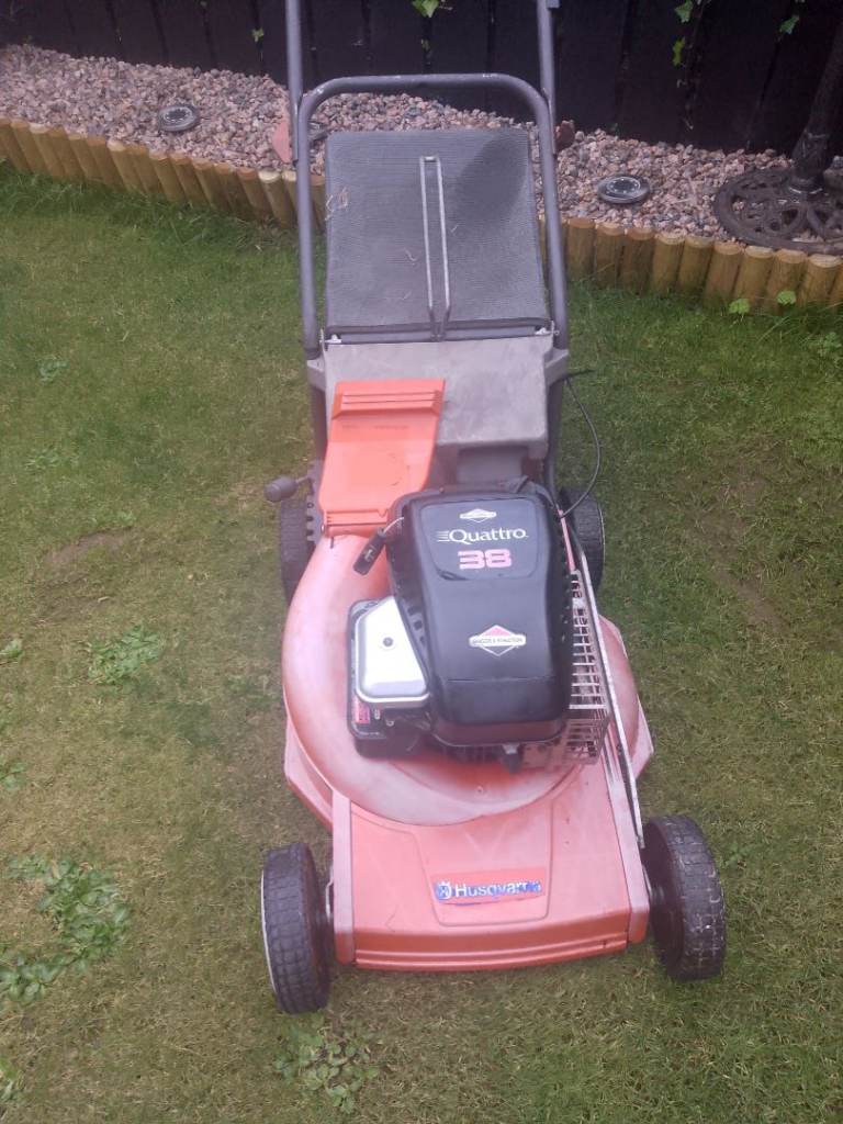 Husqvarna Quattro 38 hand propelled Petrol Lawnmower – 