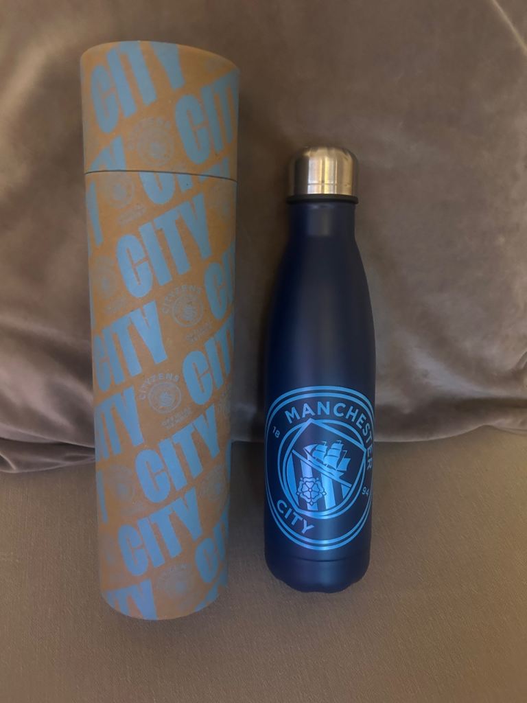 Brand new Man City metal drinks bottle