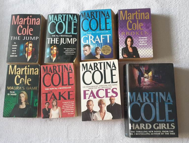 Martina Cole x8 books £15 set or £2 each.