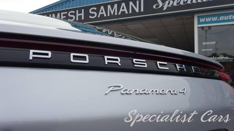 2017 Porsche Panamera 3.0 V6 4 Saloon 5dr Petrol PDK 4WD Euro 6 (s/s) (330 ps) Hatchback Petrol A...