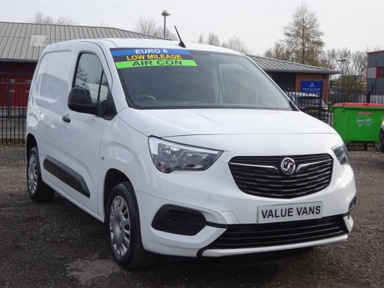 2020 (20) VAUXHALL COMBO L1 (SWB) 2300 1.5 SPORTIVE (ONLY 30,000 MILES)- [A/C]