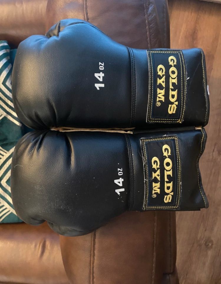 Gold gym 14oz boxing 🥊 gloves