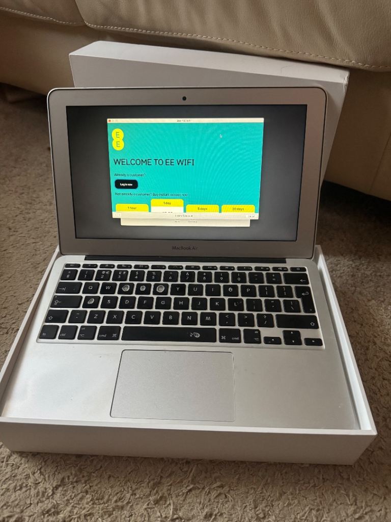 Apple MacBook Air 13inch selling as spares laptop 